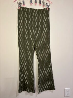 Aerie Green Ribbed Flare Pants